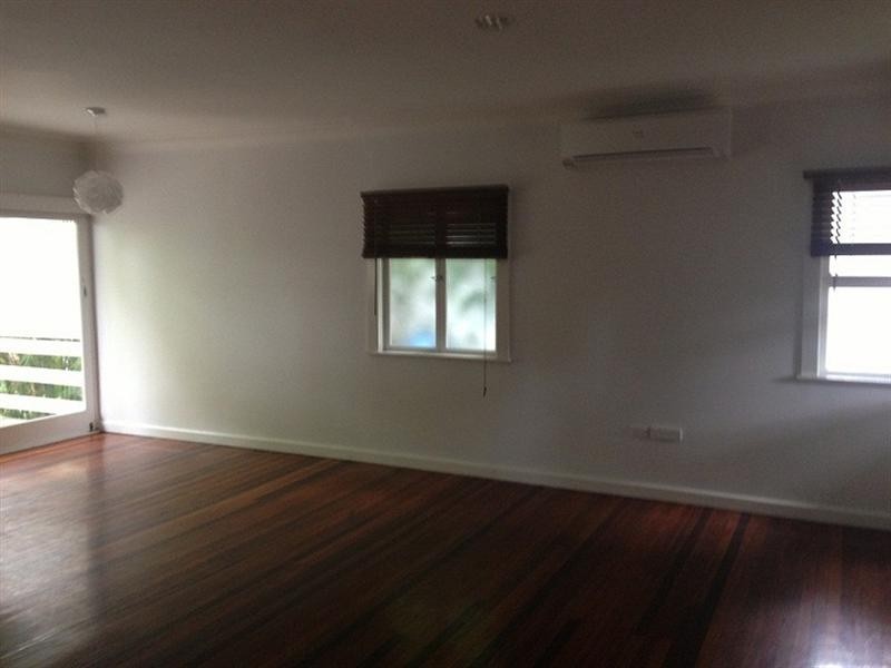 160 Stanley Street, Taringa QLD 4068