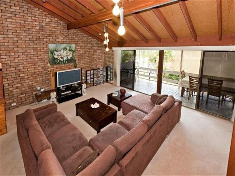 14 Bielby Road, Kenmore Hills QLD 4069