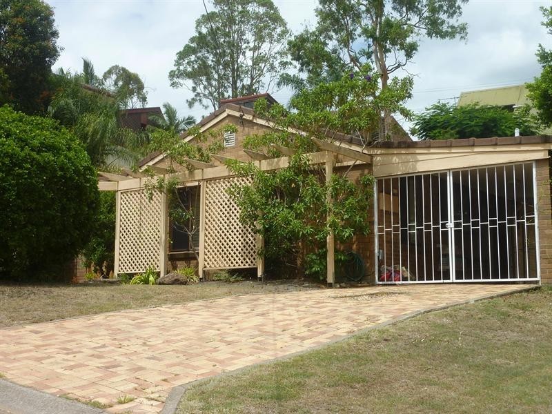 20 Chantilly Street, Chapel Hill QLD 4069