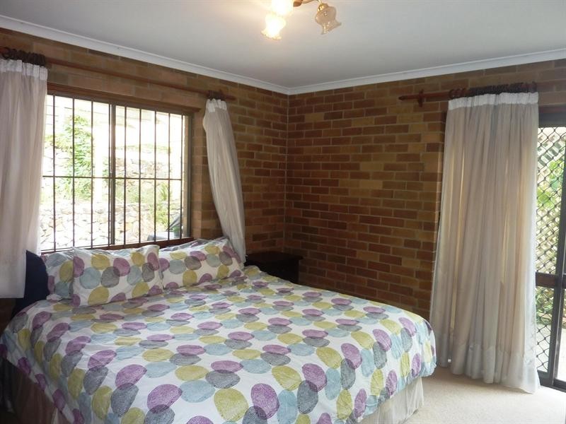 20 Chantilly Street, Chapel Hill QLD 4069