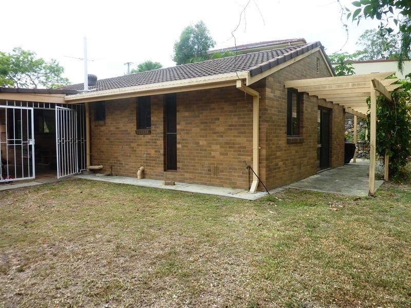 20 Chantilly Street, Chapel Hill QLD 4069