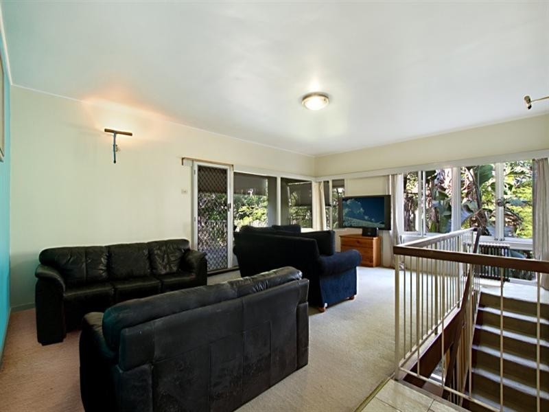 30 Woodstock Road, Toowong QLD 4066