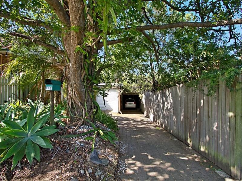 30 Woodstock Road, Toowong QLD 4066