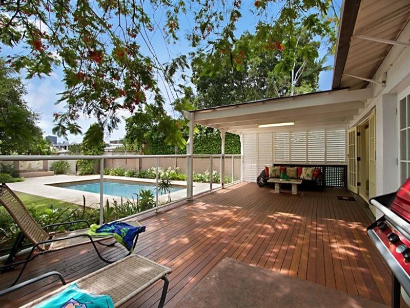 13 Wight Street, Milton QLD 4064