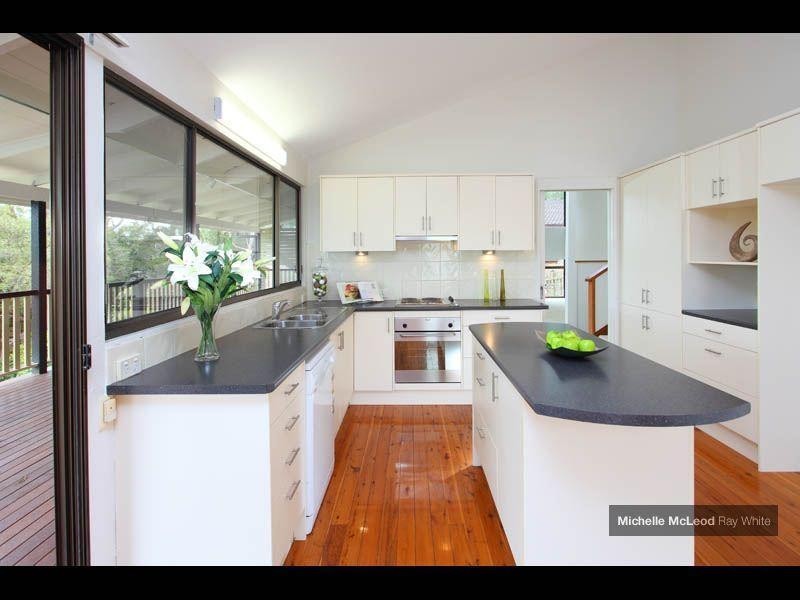 74 Chapel Hill Road, Chapel Hill QLD 4069