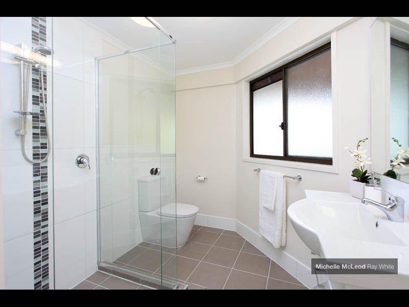 74 Chapel Hill Road, Chapel Hill QLD 4069