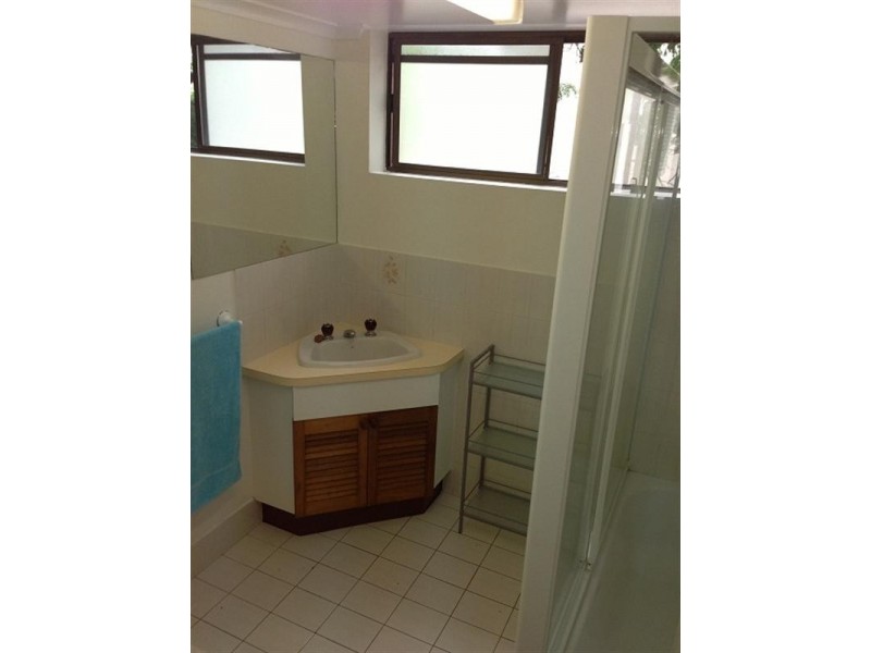 2/63 Macquarie Street, St Lucia QLD 4067