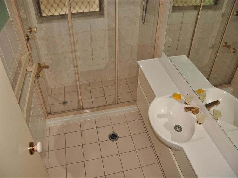 80 Orchard Terrace, St Lucia QLD 4067