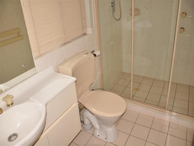 80 Orchard Terrace, St Lucia QLD 4067