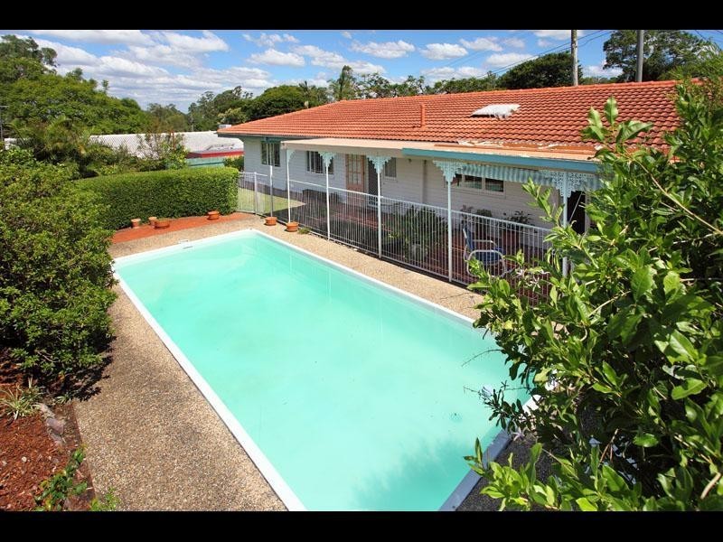 78 Kenmore Road, Kenmore QLD 4069