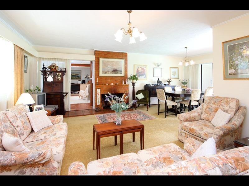 78 Kenmore Road, Kenmore QLD 4069