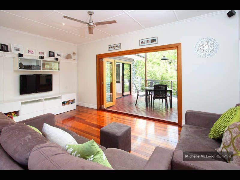 131 Russell Terrace, Indooroopilly QLD 4068