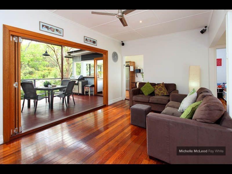 131 Russell Terrace, Indooroopilly QLD 4068