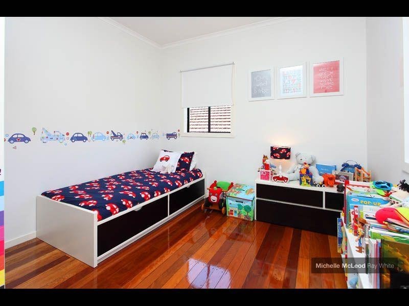 131 Russell Terrace, Indooroopilly QLD 4068