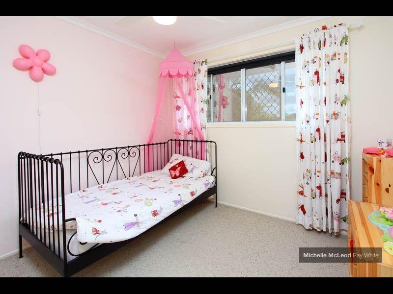 68 Kintyre Street, Brookfield QLD 4069