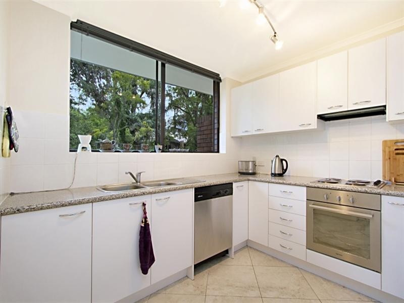 9/49 Bishop Street, St Lucia QLD 4067