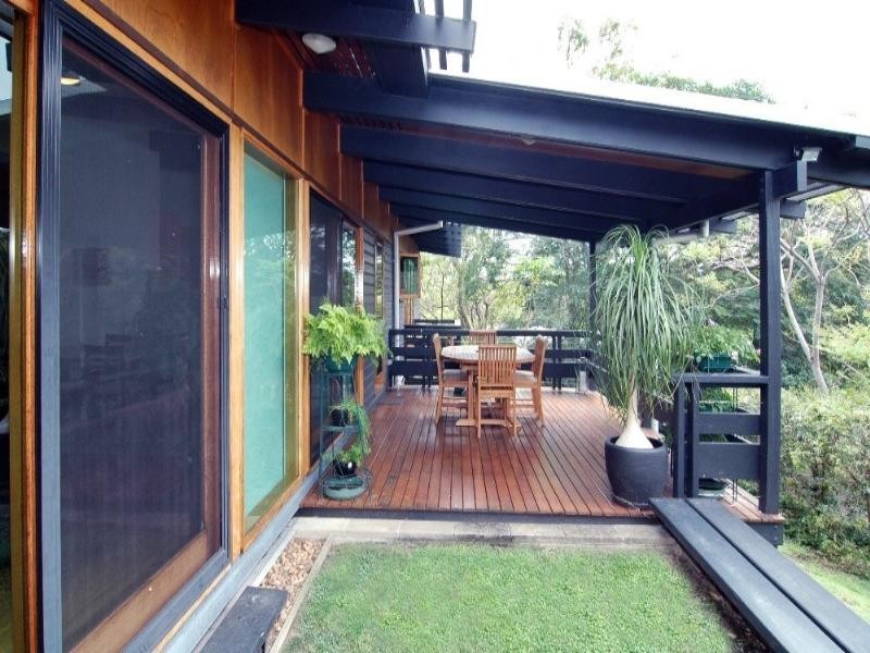 8 Meiers Road, Indooroopilly QLD 4068