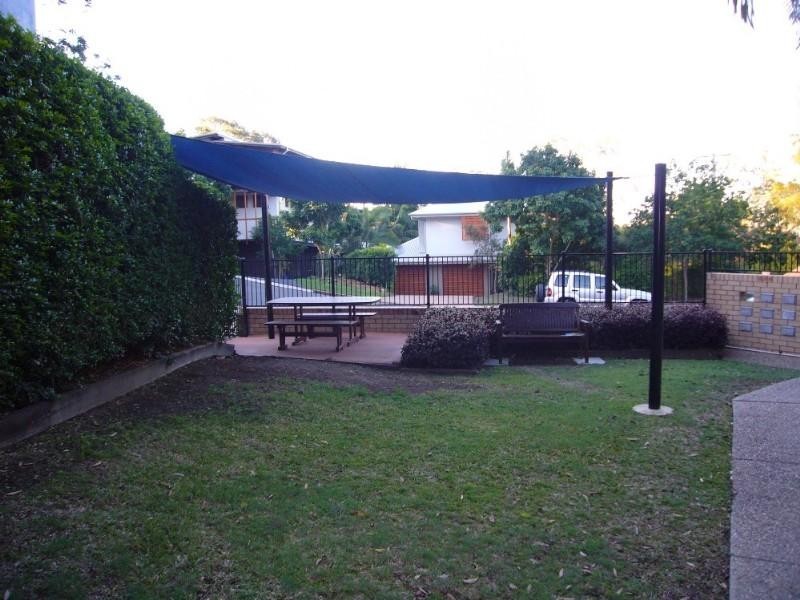 8/31-33 Bishop Street, St Lucia QLD 4067