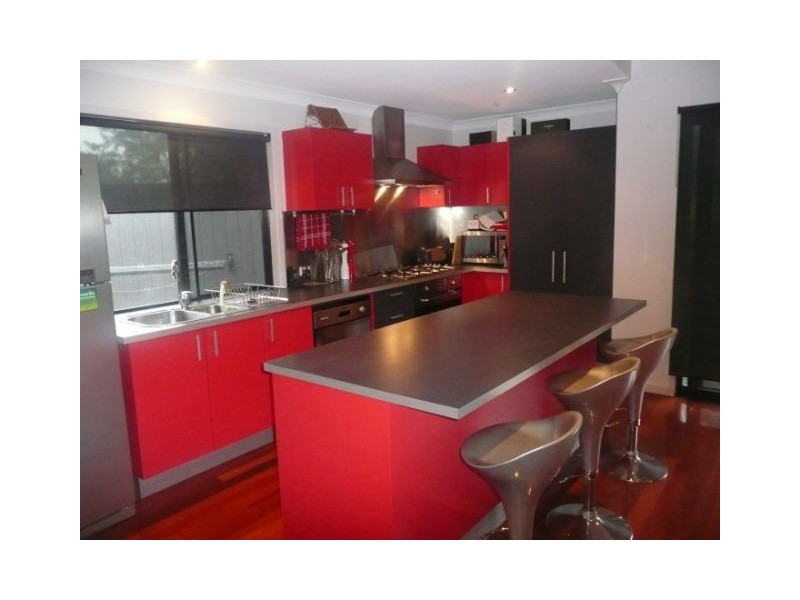 77 Palm Street, Kenmore QLD 4069