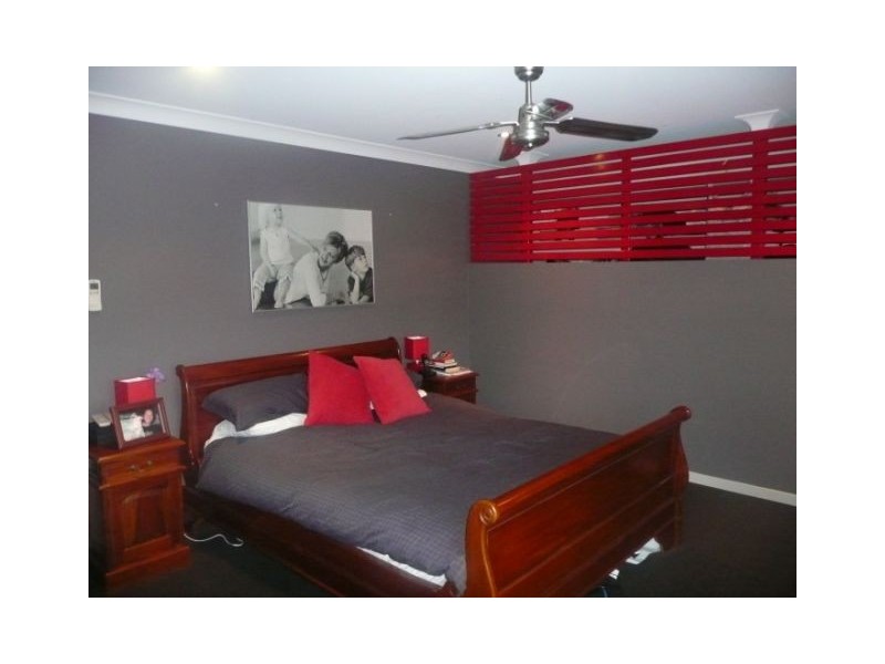 77 Palm Street, Kenmore QLD 4069