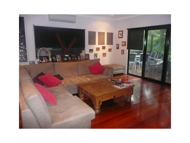 77 Palm Street, Kenmore QLD 4069