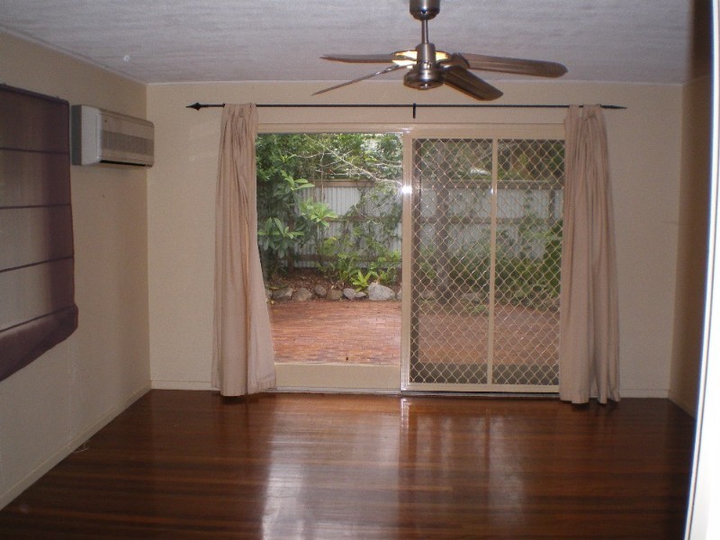 4 Louise Street, Kenmore QLD 4069