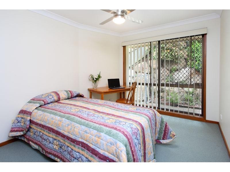 5 Emerald Court, Kenmore QLD 4069