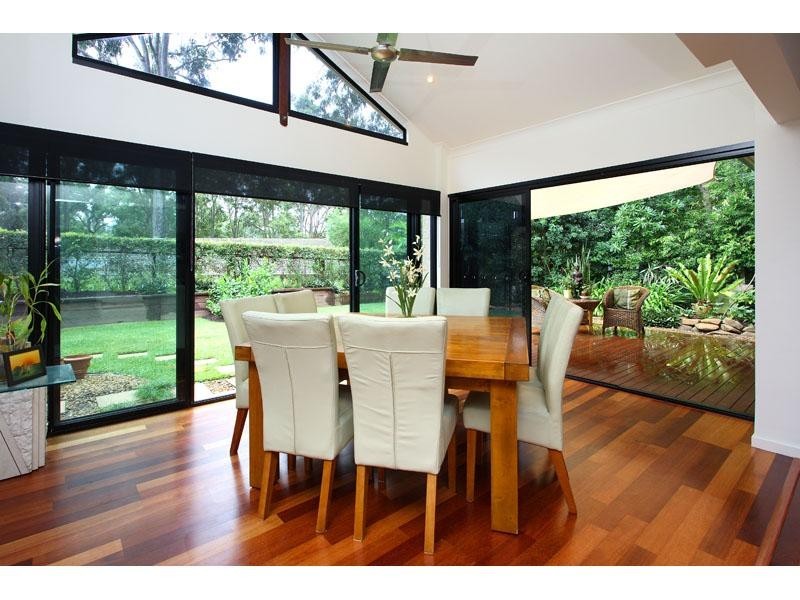 2 Carissa Place, Chapel Hill QLD 4069