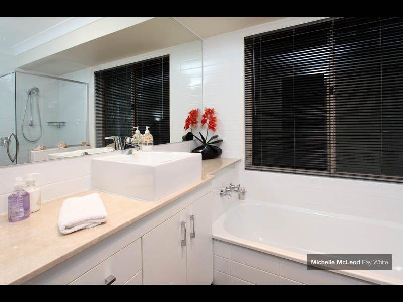 190 Tinarra Crescent, Kenmore Hills QLD 4069