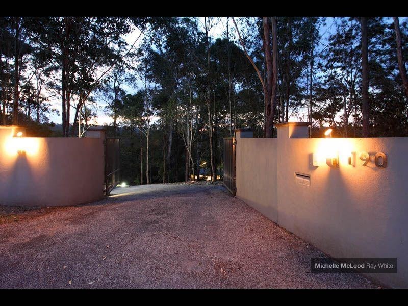 190 Tinarra Crescent, Kenmore Hills QLD 4069