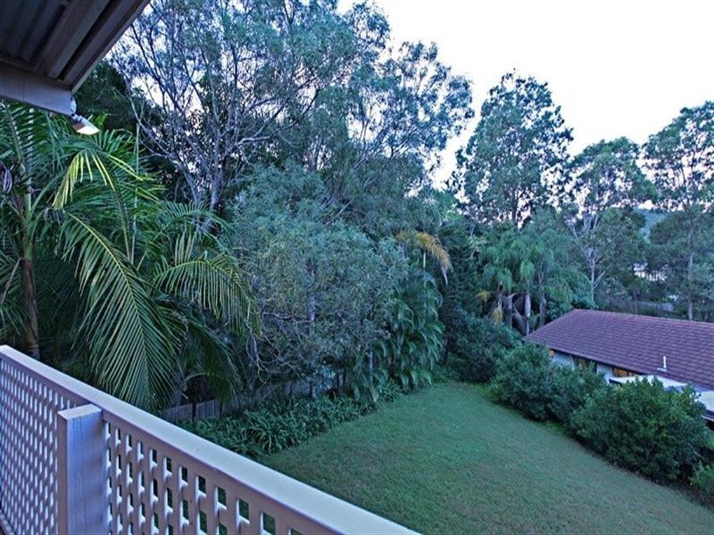 8 Torridon Close, Chapel Hill QLD 4069