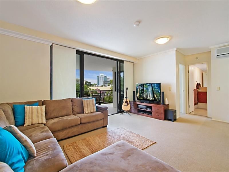 1057/18 Manning Street, Milton QLD 4064