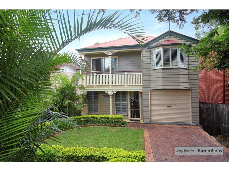 33 Burns Parade, Chapel Hill QLD 4069