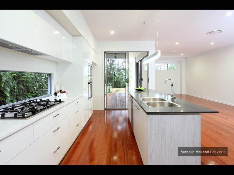 46 Chapman Street, Chapel Hill QLD 4069