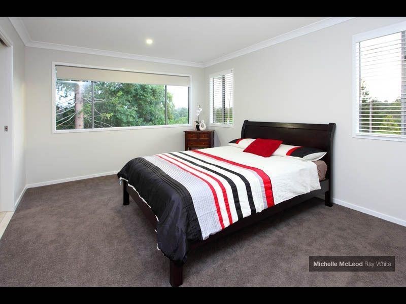 46 Chapman Street, Chapel Hill QLD 4069