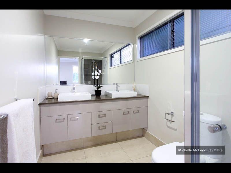 46 Chapman Street, Chapel Hill QLD 4069