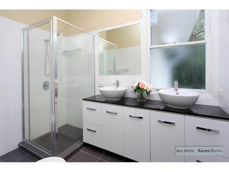 10 Kookaburra Street, Kenmore Hills QLD 4069