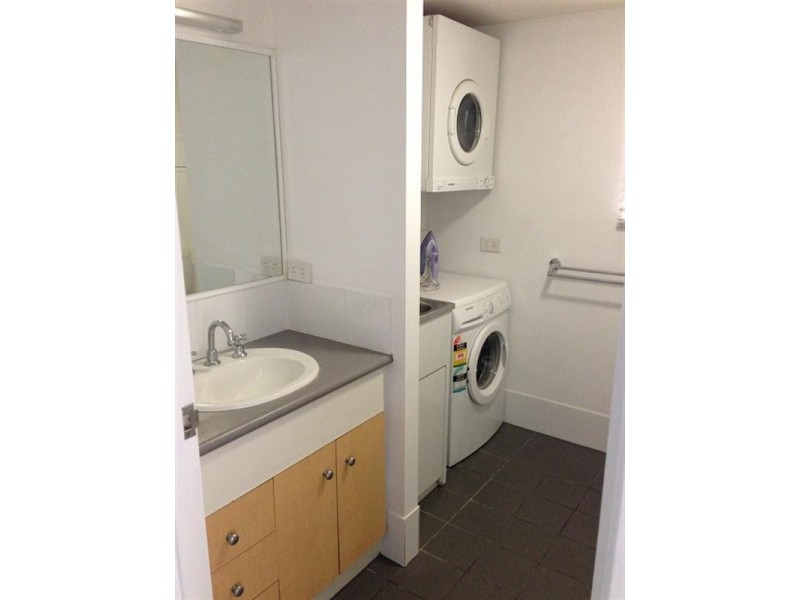 43/139 Macquarie Street, St Lucia QLD 4067