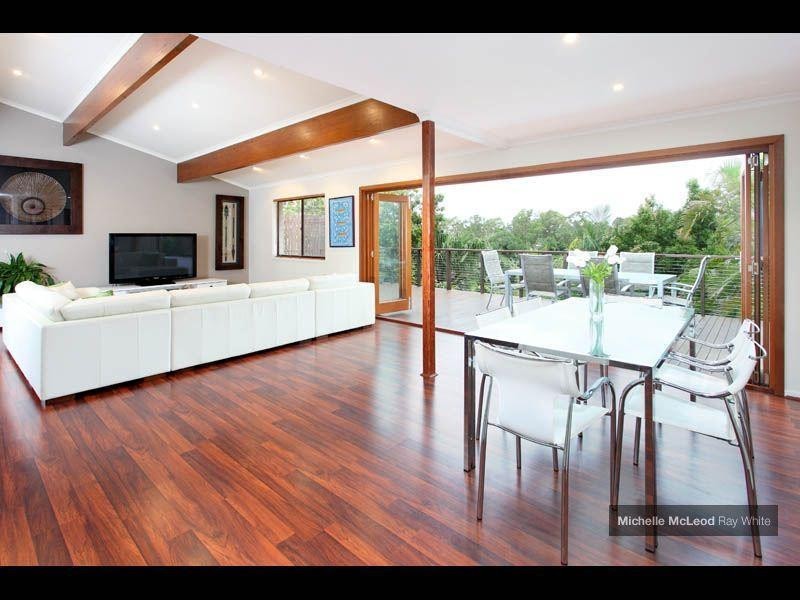 15 Morningview Street, Chapel Hill QLD 4069