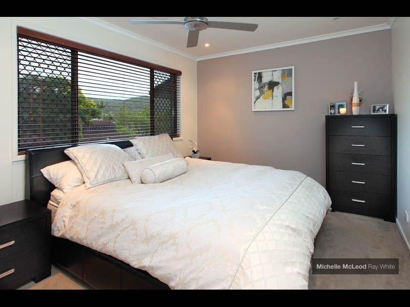 15 Morningview Street, Chapel Hill QLD 4069