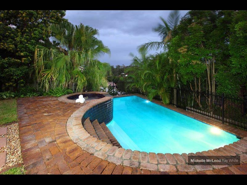 15 Morningview Street, Chapel Hill QLD 4069