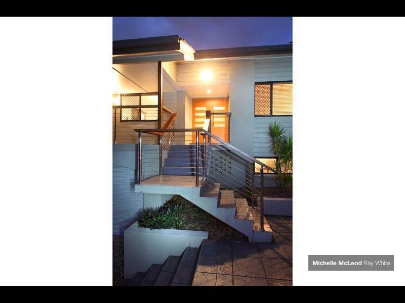 15 Morningview Street, Chapel Hill QLD 4069