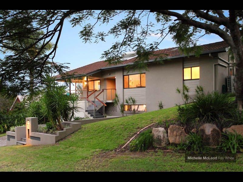 15 Morningview Street, Chapel Hill QLD 4069