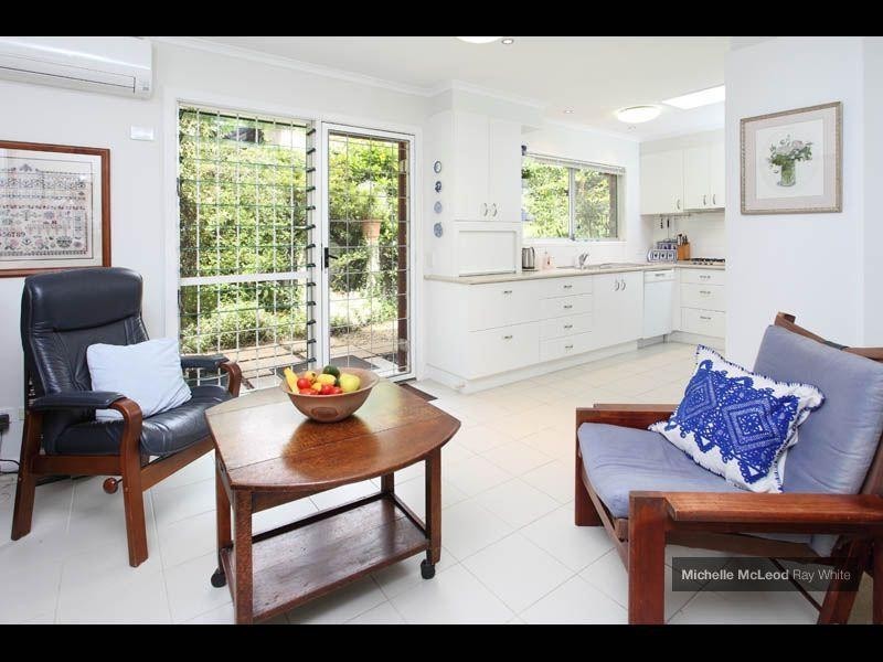 2 Dellamara Street, Chapel Hill QLD 4069