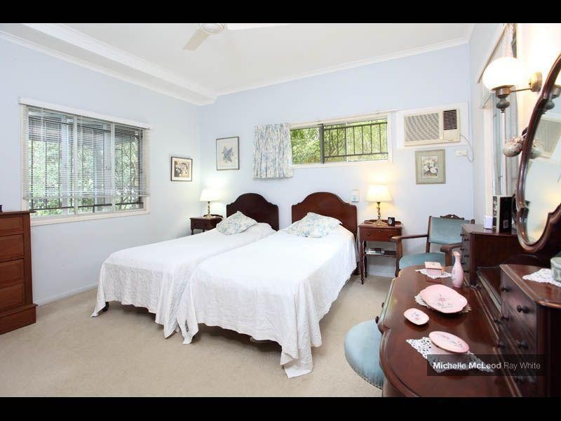 2 Dellamara Street, Chapel Hill QLD 4069