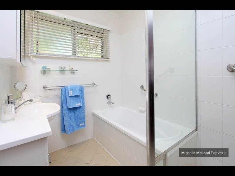 2 Dellamara Street, Chapel Hill QLD 4069