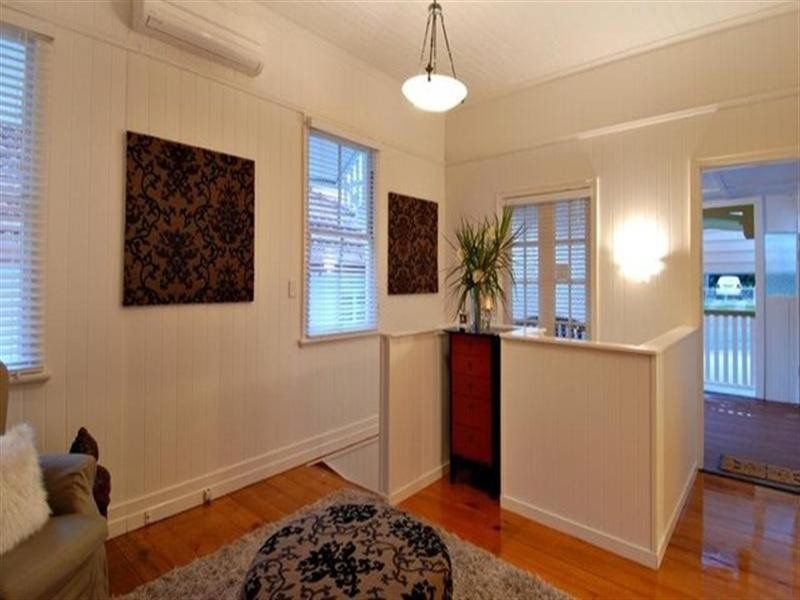 91 Taringa Parade, Indooroopilly QLD 4068