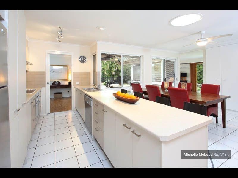 54 Morningview Street, Chapel Hill QLD 4069