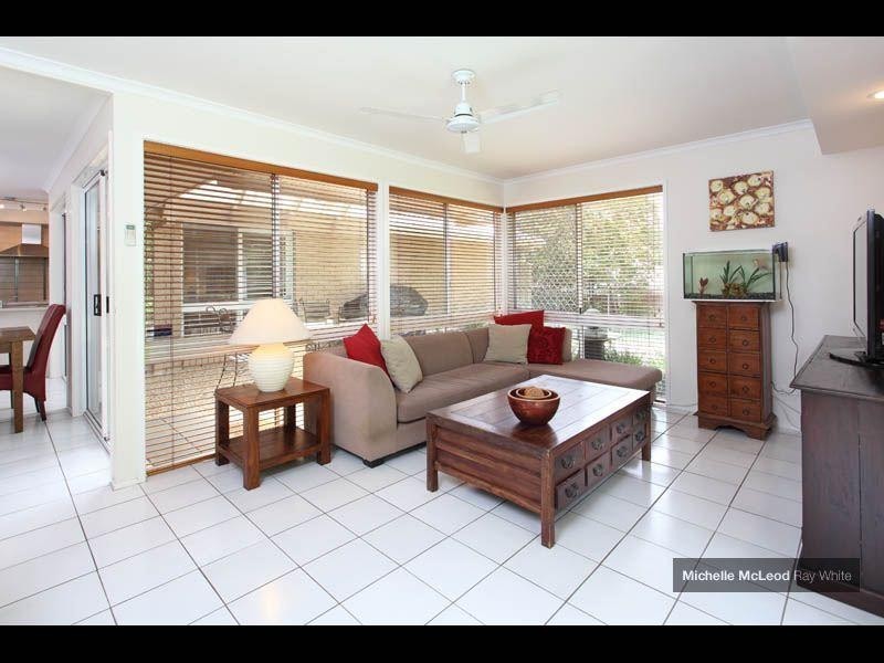 54 Morningview Street, Chapel Hill QLD 4069