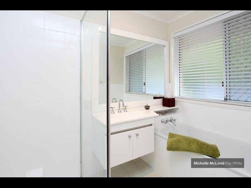 54 Morningview Street, Chapel Hill QLD 4069